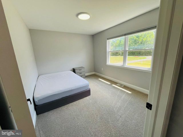 4126 POST RD, Vineland, NJ 08360
