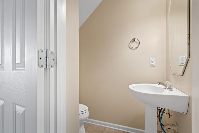 426 Arapaho Dr, Murfreesboro, TN 37128