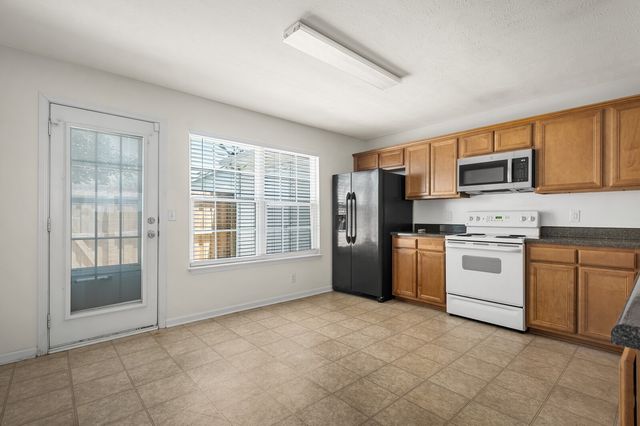 426 Arapaho Dr, Murfreesboro, TN 37128