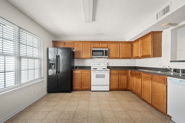 426 Arapaho Dr, Murfreesboro, TN 37128