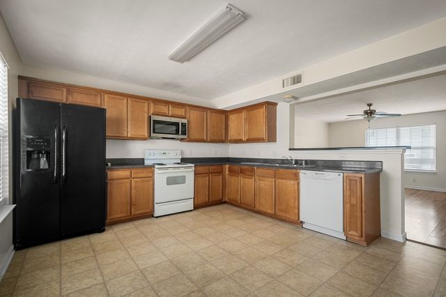 426 Arapaho Dr, Murfreesboro, TN 37128
