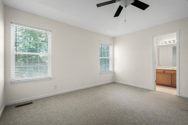 426 Arapaho Dr, Murfreesboro, TN 37128