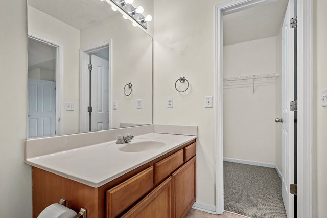 426 Arapaho Dr, Murfreesboro, TN 37128