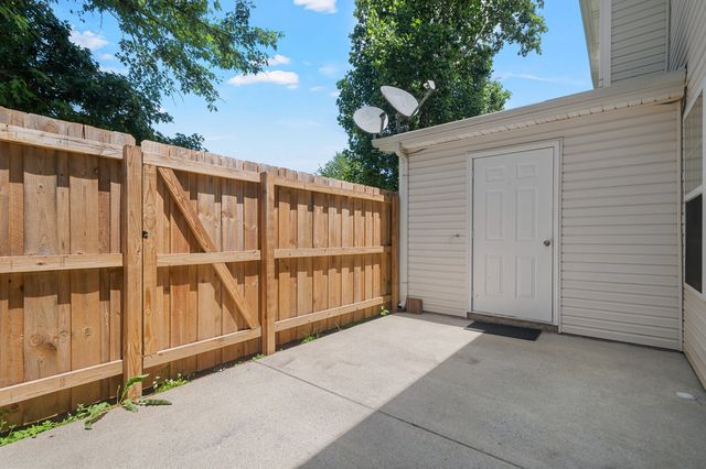 426 Arapaho Dr, Murfreesboro, TN 37128