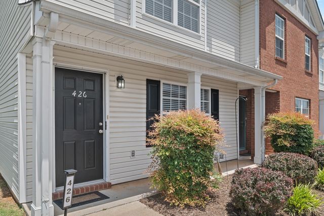 426 Arapaho Dr, Murfreesboro, TN 37128