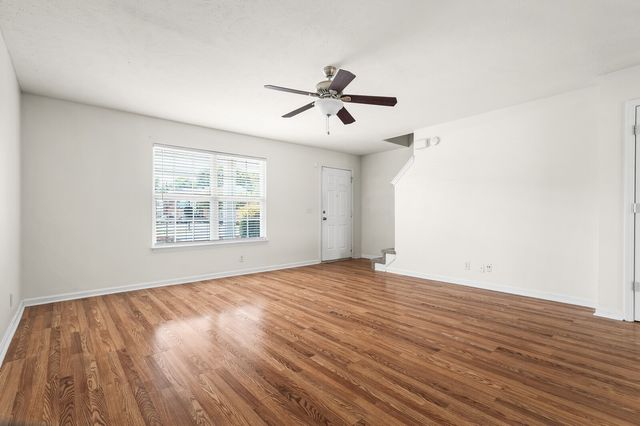 426 Arapaho Dr, Murfreesboro, TN 37128