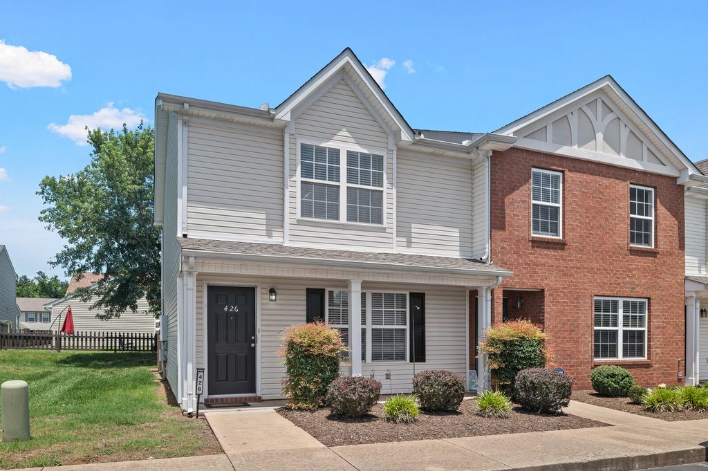 426 Arapaho Dr, Murfreesboro, TN 37128