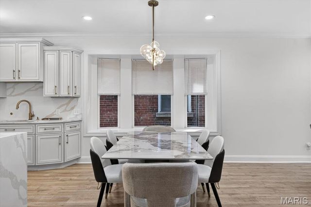 3839 Shaw Boulevard, St Louis, MO 63110