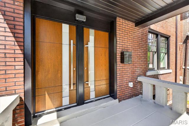 3839 Shaw Boulevard, St Louis, MO 63110