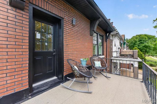 3839 Shaw Boulevard, St Louis, MO 63110