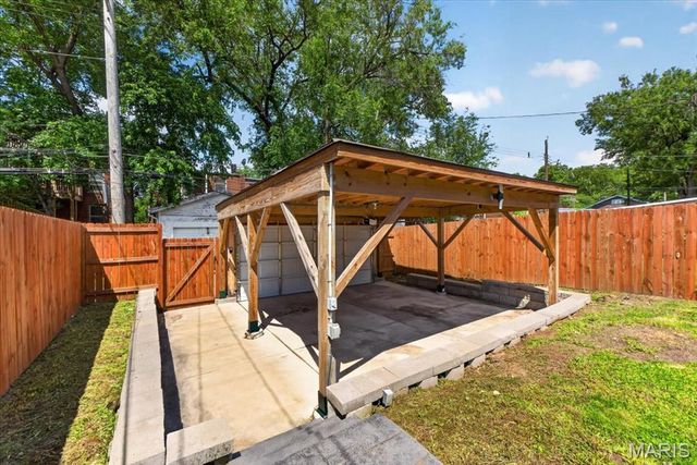 3839 Shaw Boulevard, St Louis, MO 63110