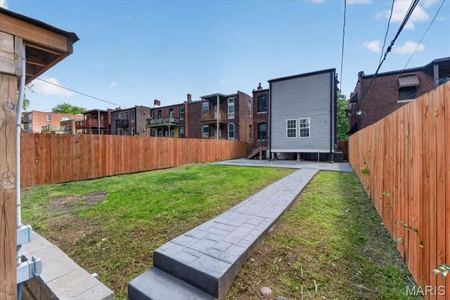 3839 Shaw Boulevard, St Louis, MO 63110