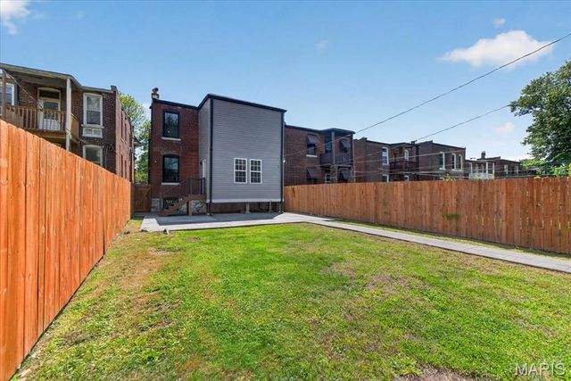 3839 Shaw Boulevard, St Louis, MO 63110