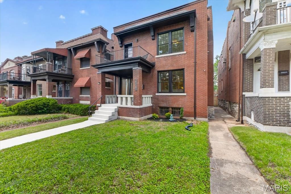 3839 Shaw Boulevard, St Louis, MO 63110