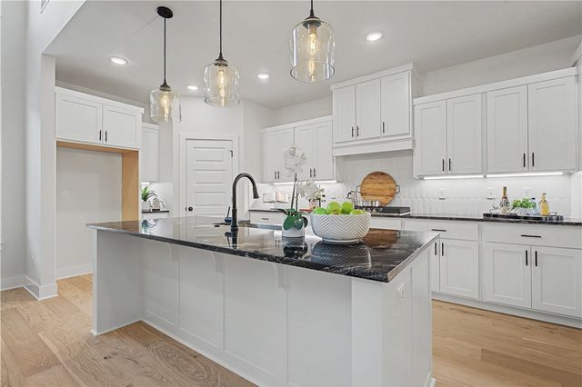 1150 Canyon Maple Street, Centerton, AR 72719