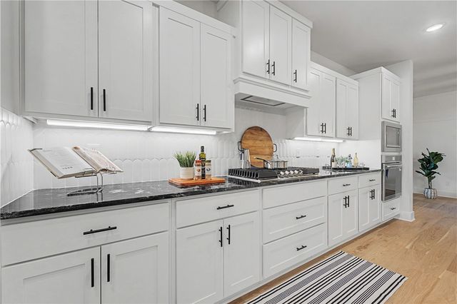 1150 Canyon Maple Street, Centerton, AR 72719