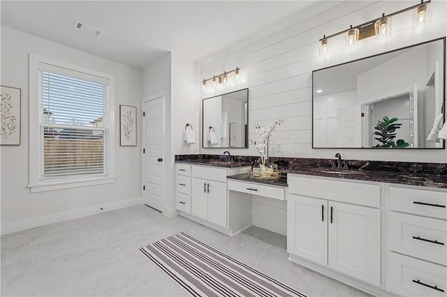 1150 Canyon Maple Street, Centerton, AR 72719