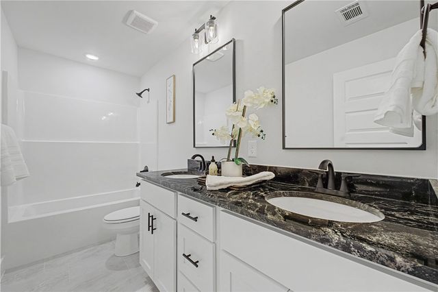 1150 Canyon Maple Street, Centerton, AR 72719