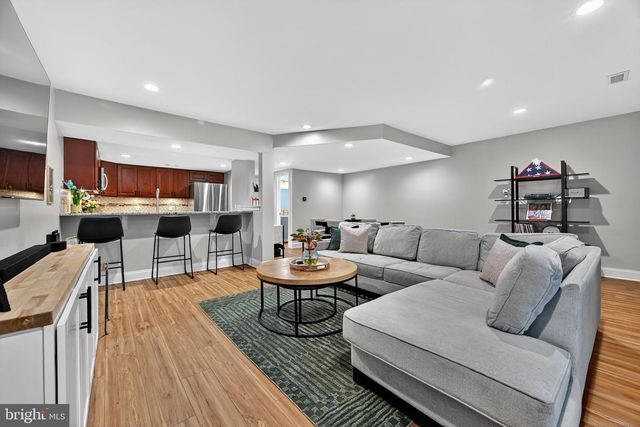 414 WHITTIER DR, Feasterville Trevose, PA 19053