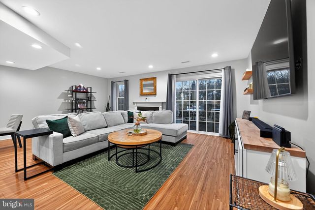 414 WHITTIER DR, Feasterville Trevose, PA 19053