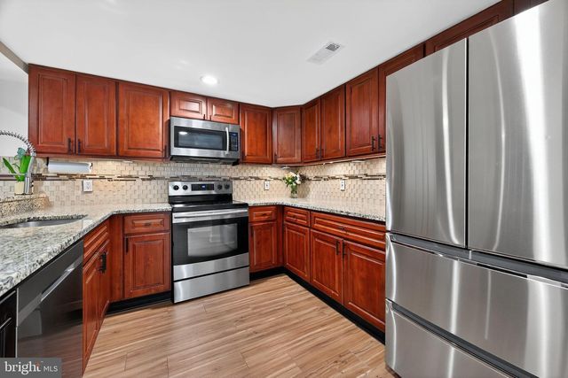 414 WHITTIER DR, Feasterville Trevose, PA 19053