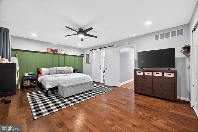 414 WHITTIER DR, Feasterville Trevose, PA 19053