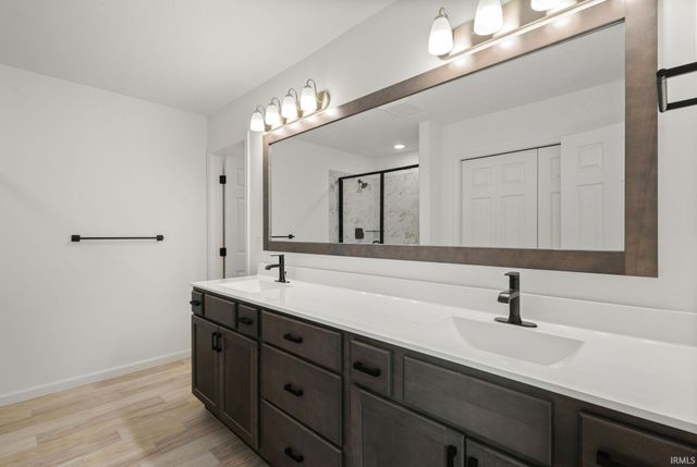 52195 Silverthorne Court, Granger, IN 46530