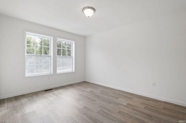 52195 Silverthorne Court, Granger, IN 46530
