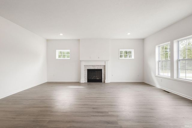 52195 Silverthorne Court, Granger, IN 46530