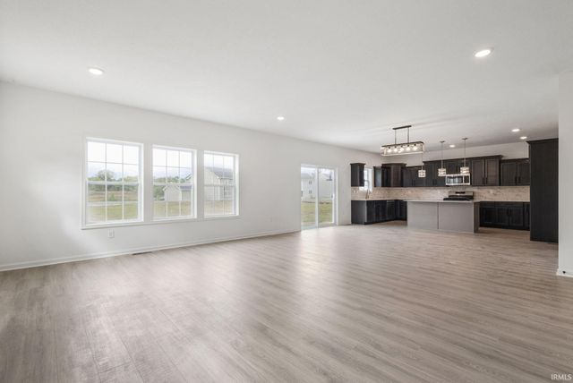 52195 Silverthorne Court, Granger, IN 46530