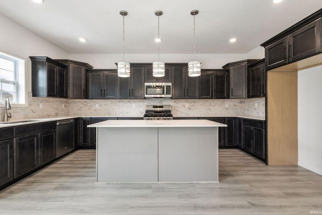 52195 Silverthorne Court, Granger, IN 46530