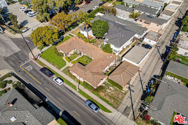 8767 Airdrome Street, Los Angeles, CA 90035
