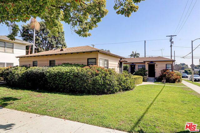8767 Airdrome Street, Los Angeles, CA 90035