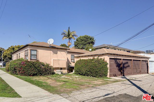 8767 Airdrome Street, Los Angeles, CA 90035