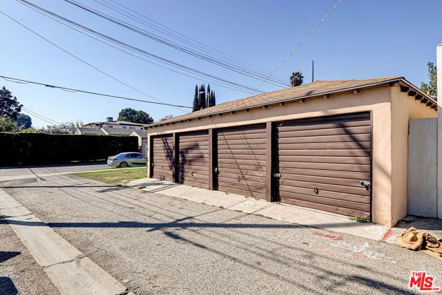 8767 Airdrome Street, Los Angeles, CA 90035