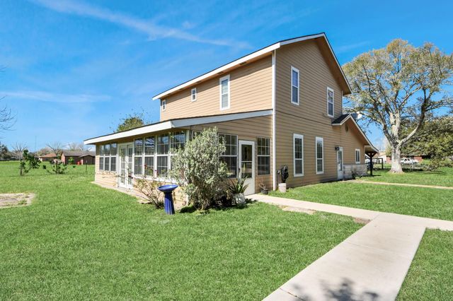 5420 August Street, Alvin, TX 77511