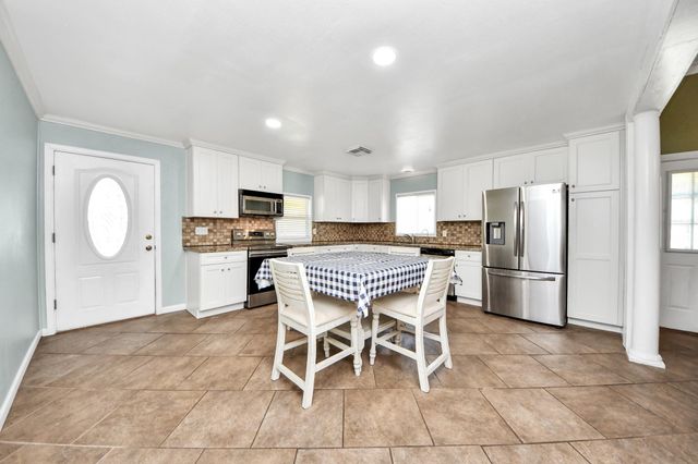 5420 August Street, Alvin, TX 77511