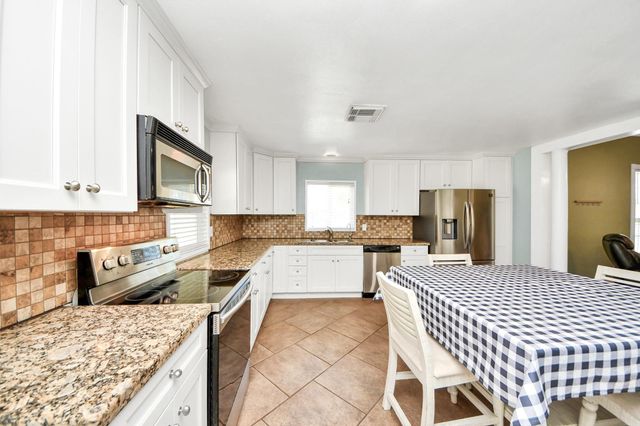 5420 August Street, Alvin, TX 77511