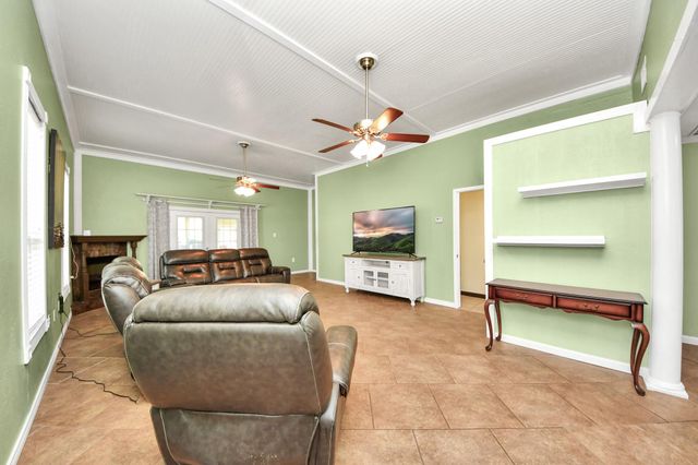 5420 August Street, Alvin, TX 77511