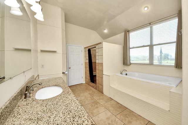 5420 August Street, Alvin, TX 77511