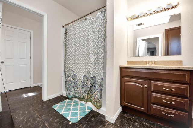 5420 August Street, Alvin, TX 77511