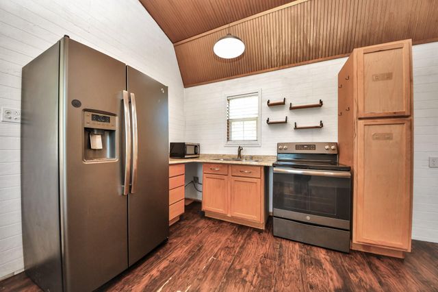 5420 August Street, Alvin, TX 77511