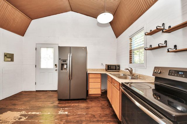 5420 August Street, Alvin, TX 77511