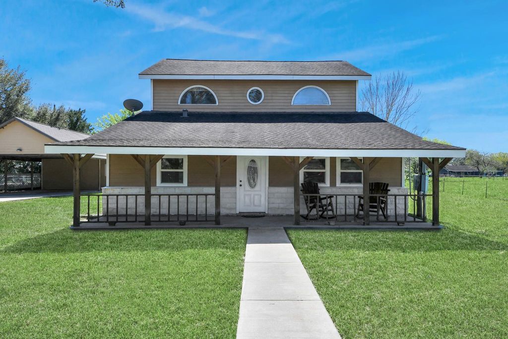 5420 August Street, Alvin, TX 77511