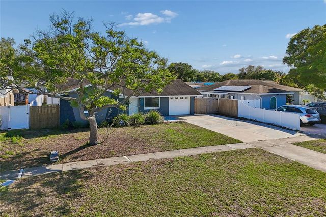6882 62ND AVENUE N, Pinellas Park, FL 33781