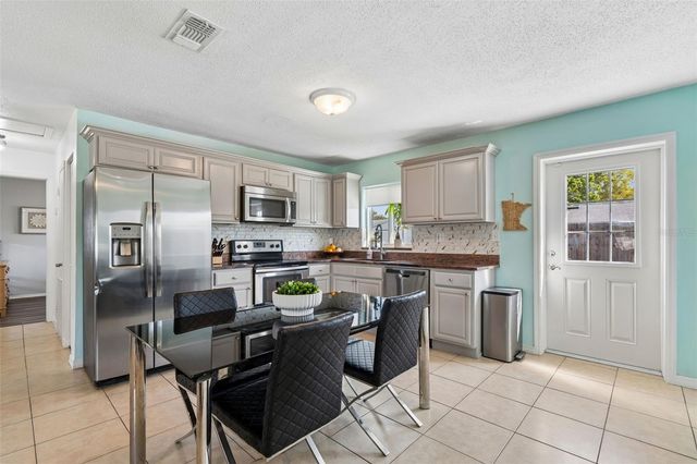 6882 62ND AVENUE N, Pinellas Park, FL 33781