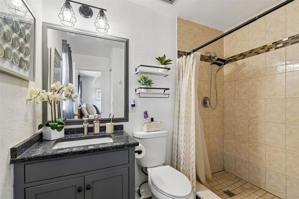 Image 14 of property listing at 6882 62ND AVENUE N, Pinellas Park, FL 33781