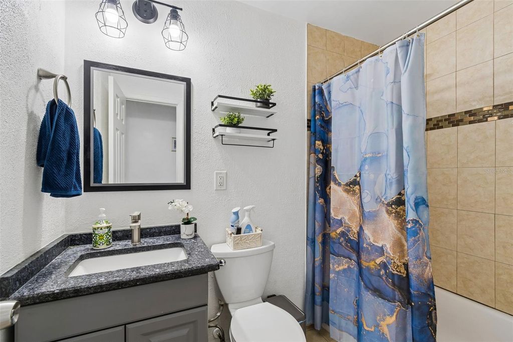 Image 20 of property listing at 6882 62ND AVENUE N, Pinellas Park, FL 33781