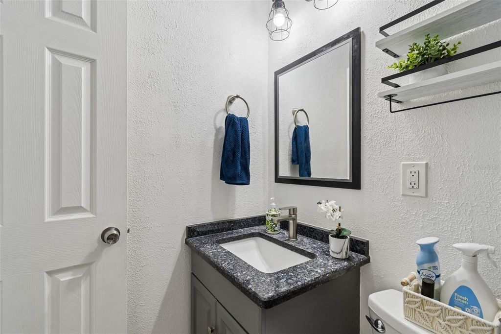 Image 21 of property listing at 6882 62ND AVENUE N, Pinellas Park, FL 33781