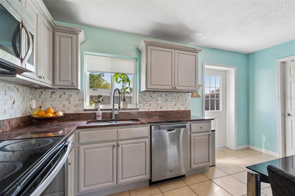 Image 10 of property listing at 6882 62ND AVENUE N, Pinellas Park, FL 33781